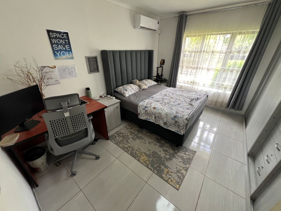 6 Bedroom Property for Sale in Irene Park North West